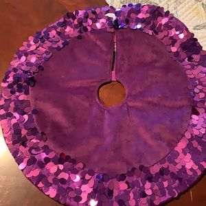 Christmas tree skirt